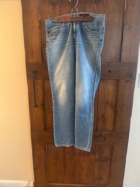 Women's Straight Light Blue Jeans